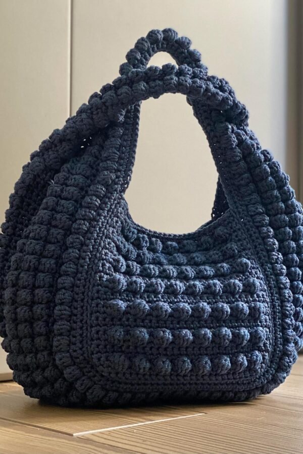 Free crochet bag pattern for Ferrara two-handled tote with video tutorial