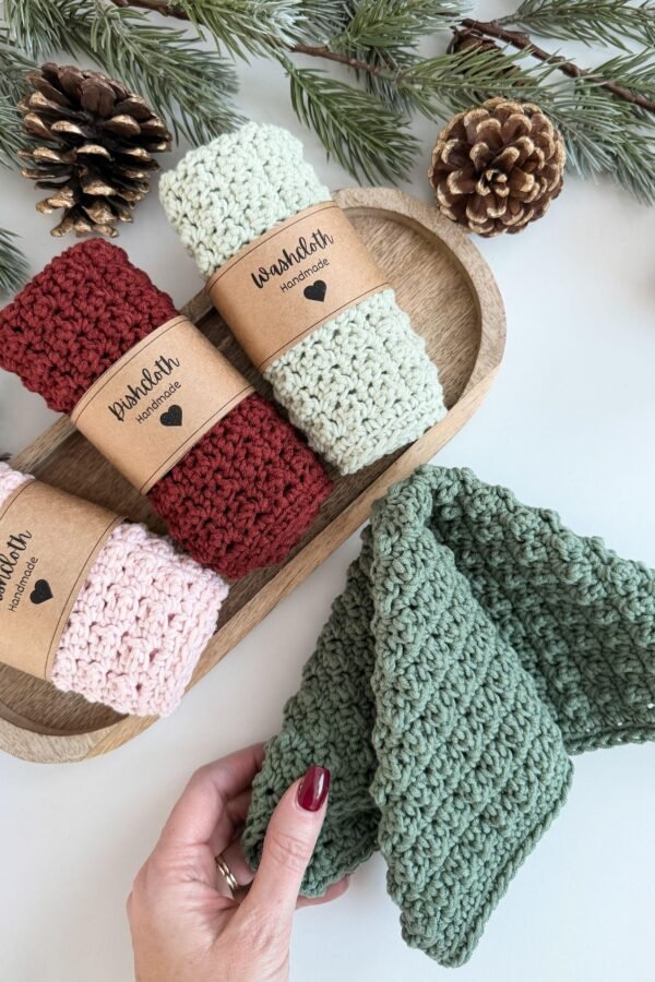 Free crochet dishcloth pattern with textured bobbly stitch in festive colors